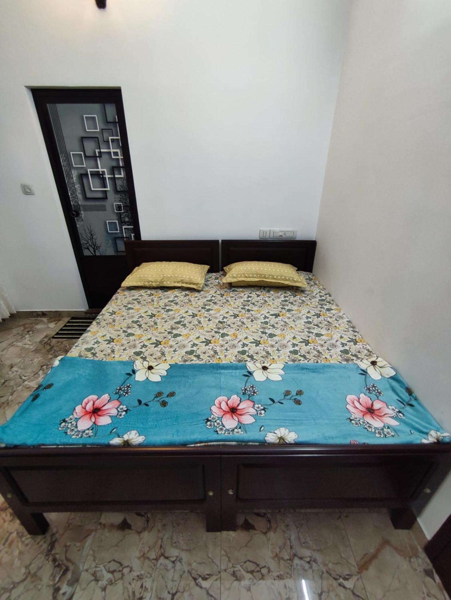 Alam Homestay Kochi エクステリア 写真